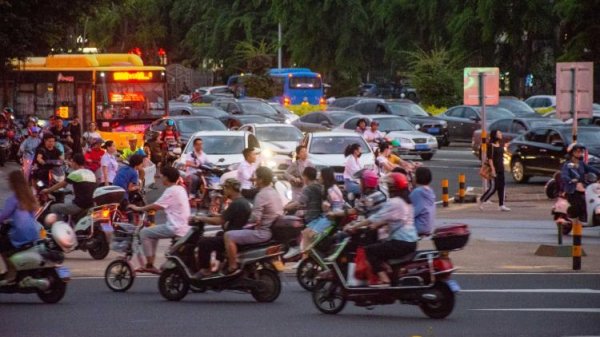 电动自行车强制性国度尺度发布 条款坐褥企业明确电动自行车的漠视使用年限